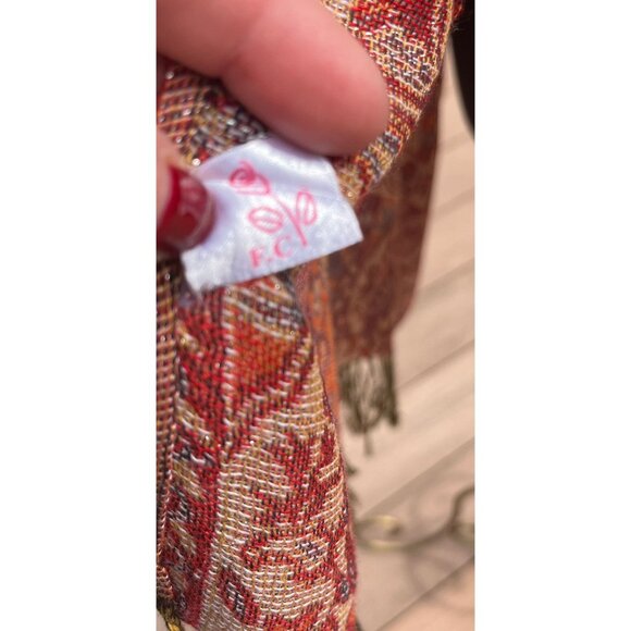 Vtg Wrap Shawl 1980’s Shades Of Orange With Silver Thread Paisley & Geometric - Picture 9 of 10